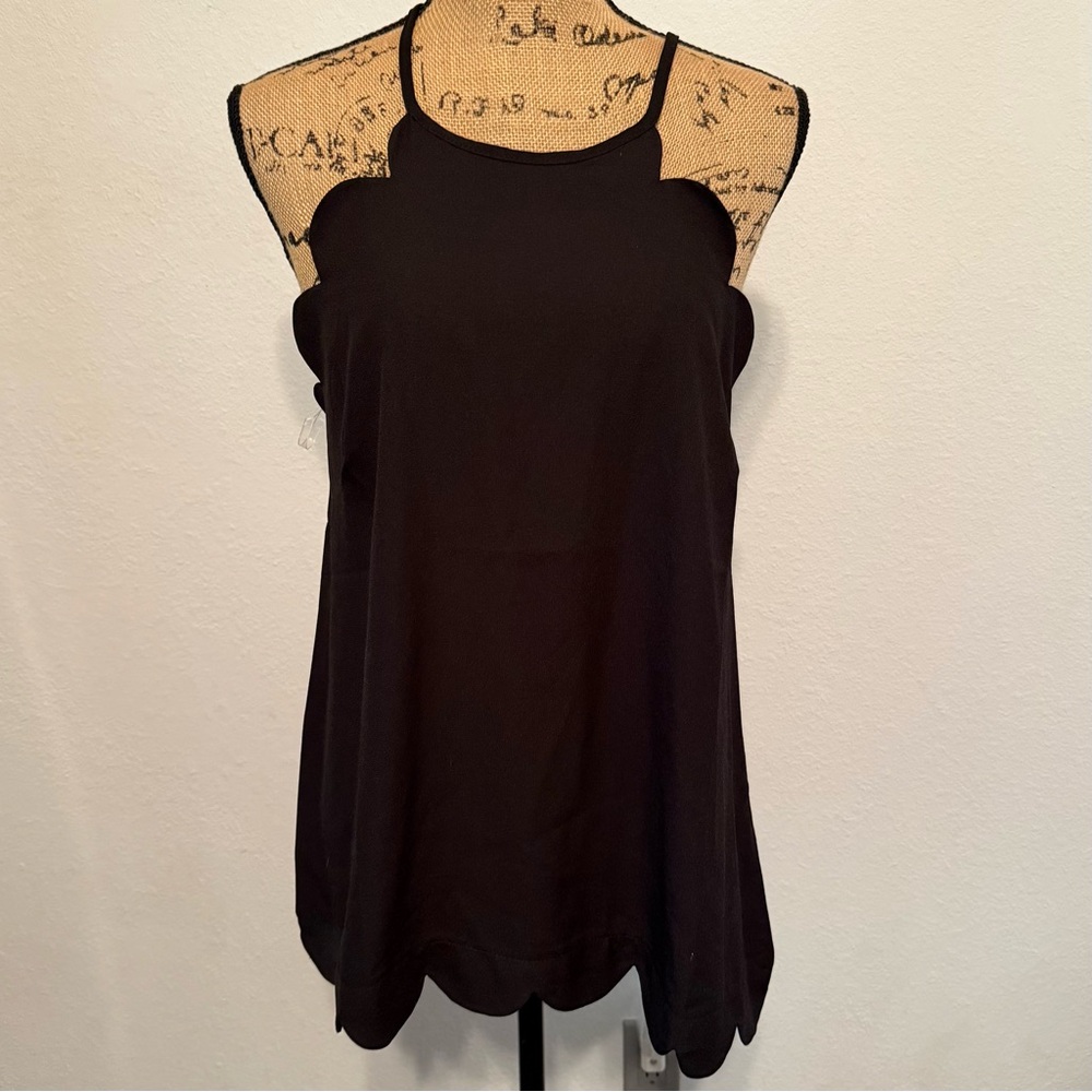 Entro Black scalloped edge halter neck sleeveless top size L